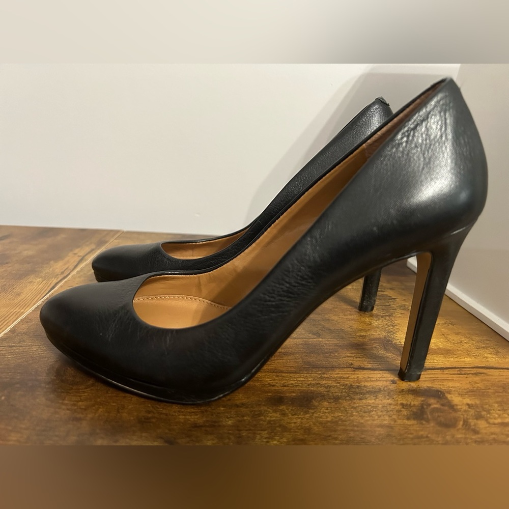 Banana Republic leather heels